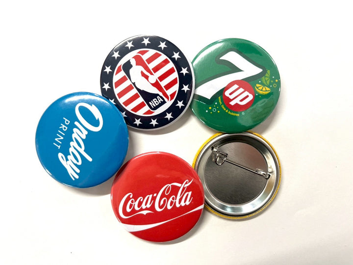 オリジナルグッズ・ノベルティのグッズメイド【GOODS MADE】 缶バッジ BDG02 オリジナル缶バッジ |1個55円~!1個から作成可能|フルカラー印刷対応