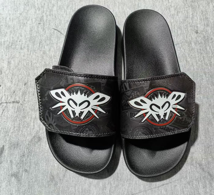 オリジナルグッズ・ノベルティのグッズメイド【GOODS MADE】 マジックテープ付き ベルクロシャワーサンダル APR07 オリジナルマジックテープ付き ベルクロシャワーサンダル ｜1個1540円～！1個から作成可能｜フルカラー印刷対応