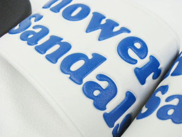 オリジナルシャワーサンダルのエンボス加工サンプル（立体的なロゴ）